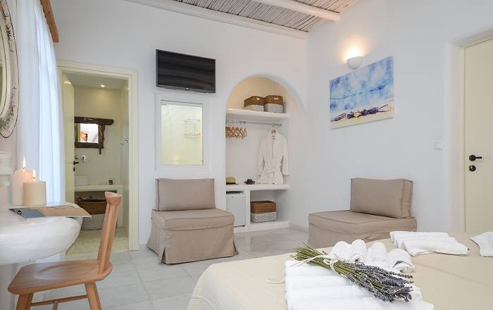 Comfortable rooms at Naxos Hotel Galini